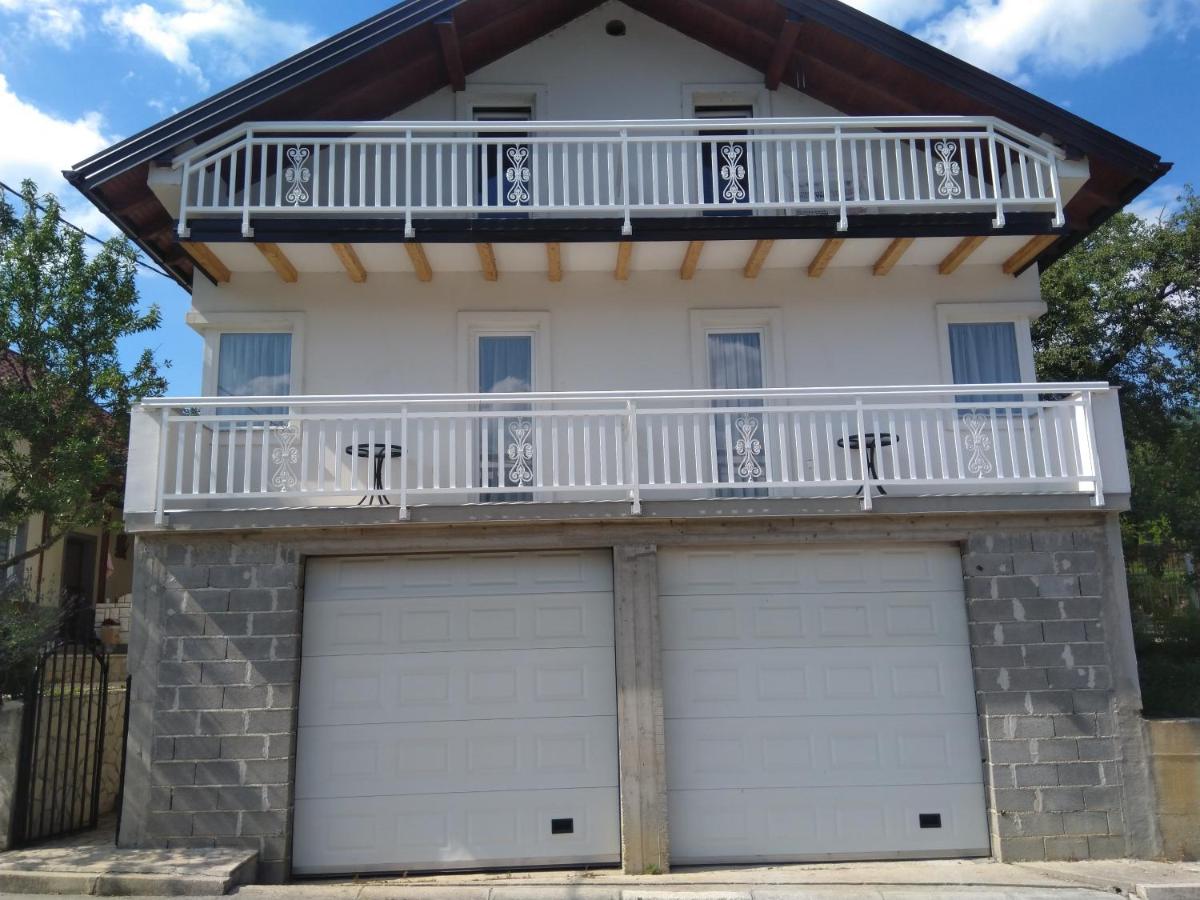 Big Mama's Apartments - Housity