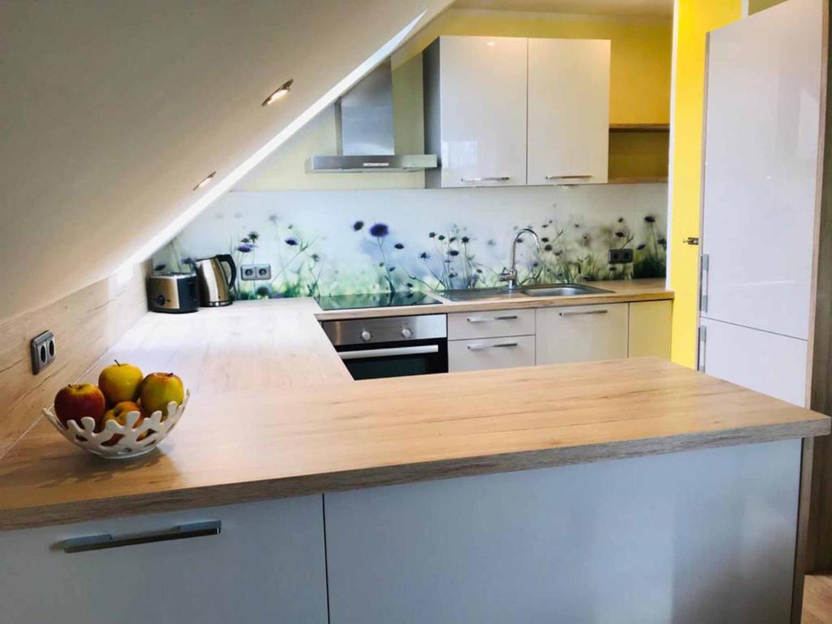 Ferienwohnung Anna mit Blick ins Grüne - Housity