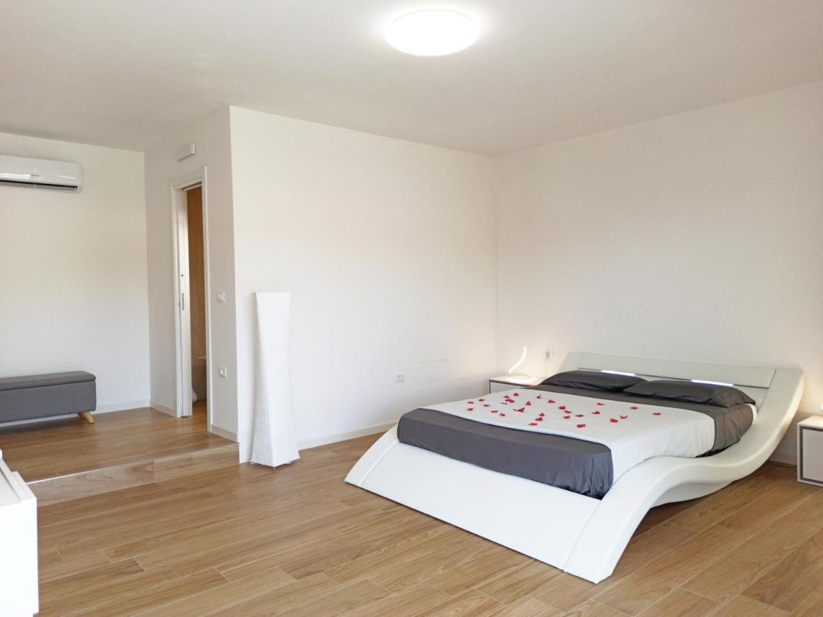 Guest House - La bella vita - Housity