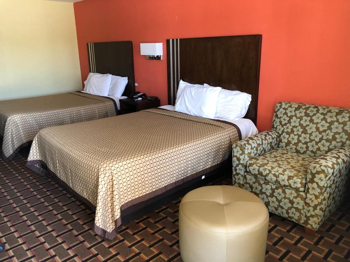 La Grange Executive Inn and Suites - Housity