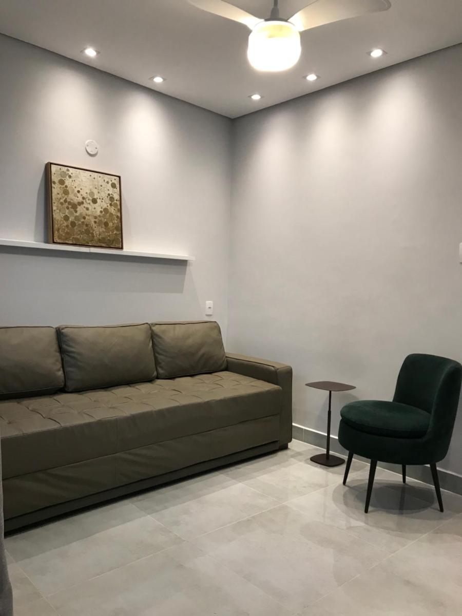 Liberdade 1 QT + Sofá Cama - 200m Metrô. Novo! - Housity