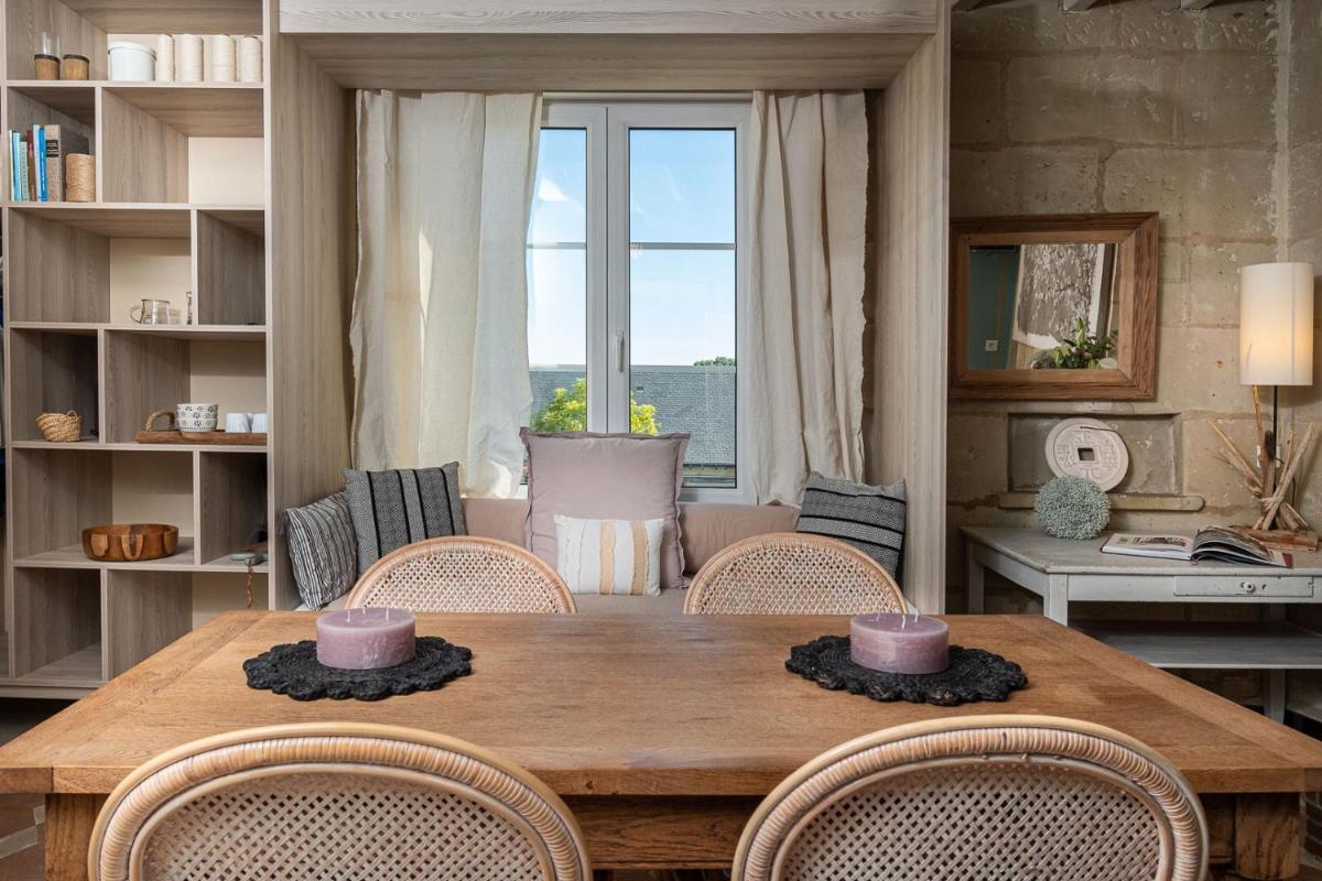 Coin salon dans l'établissement La Marine de Loire Hôtel & Spa