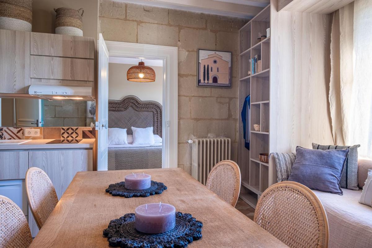 Coin salon dans l'établissement La Marine de Loire Hôtel & Spa