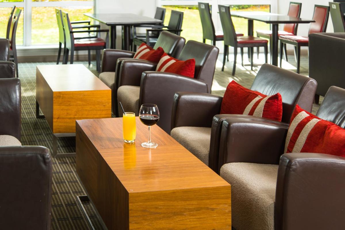 Holiday Inn Express Swindon West, an IHG Hotel - Housity
