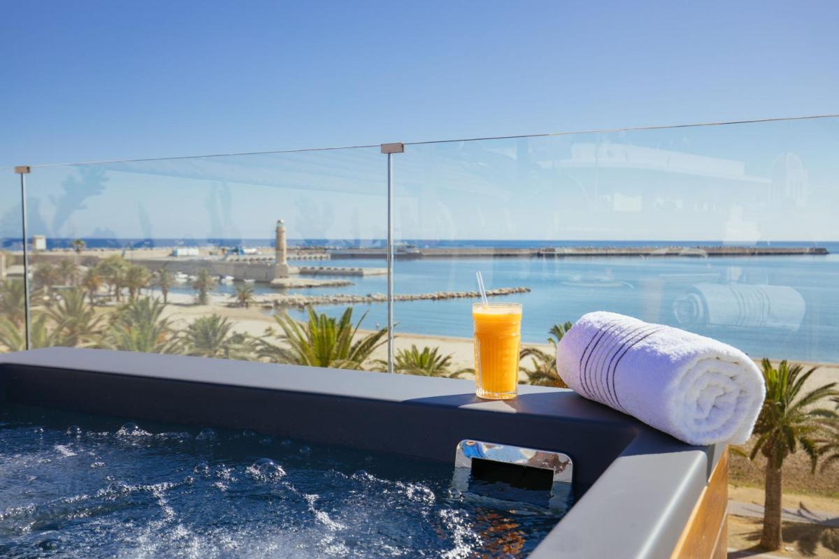 Μuses Suites - Housity