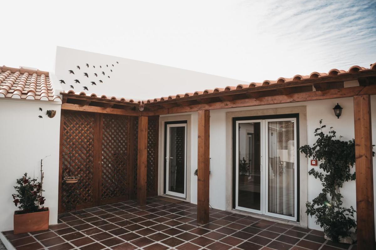 Casa dos Junqueiros - Countryside Guest House - Housity