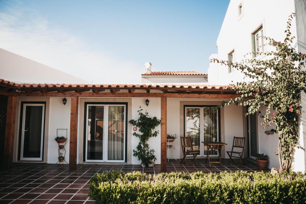 Casa dos Junqueiros - Countryside Guest House - Housity