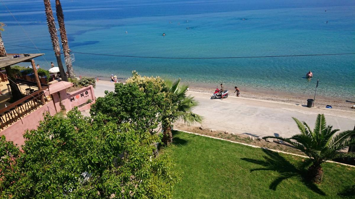 xanthi's sea front villas - Housity