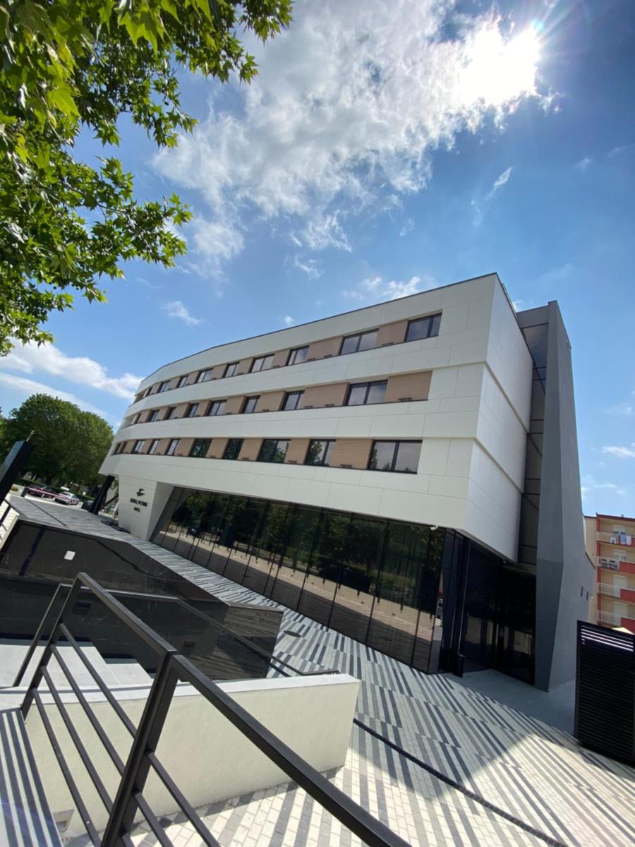 Hotel Royal Putnik - Housity