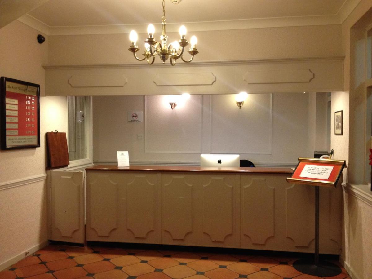 The Royal Victoria & Bull Hotel - Housity