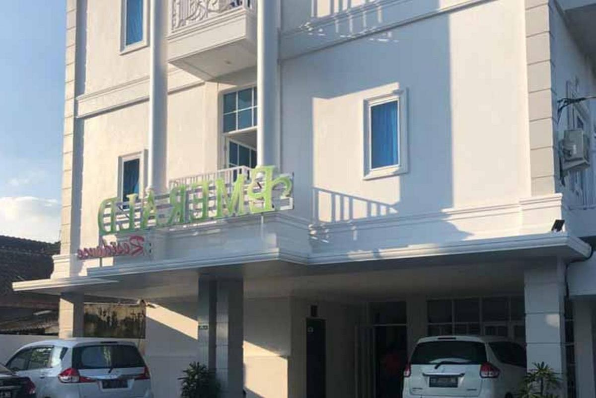 RedDoorz near RS USU Medan 3 - Housity