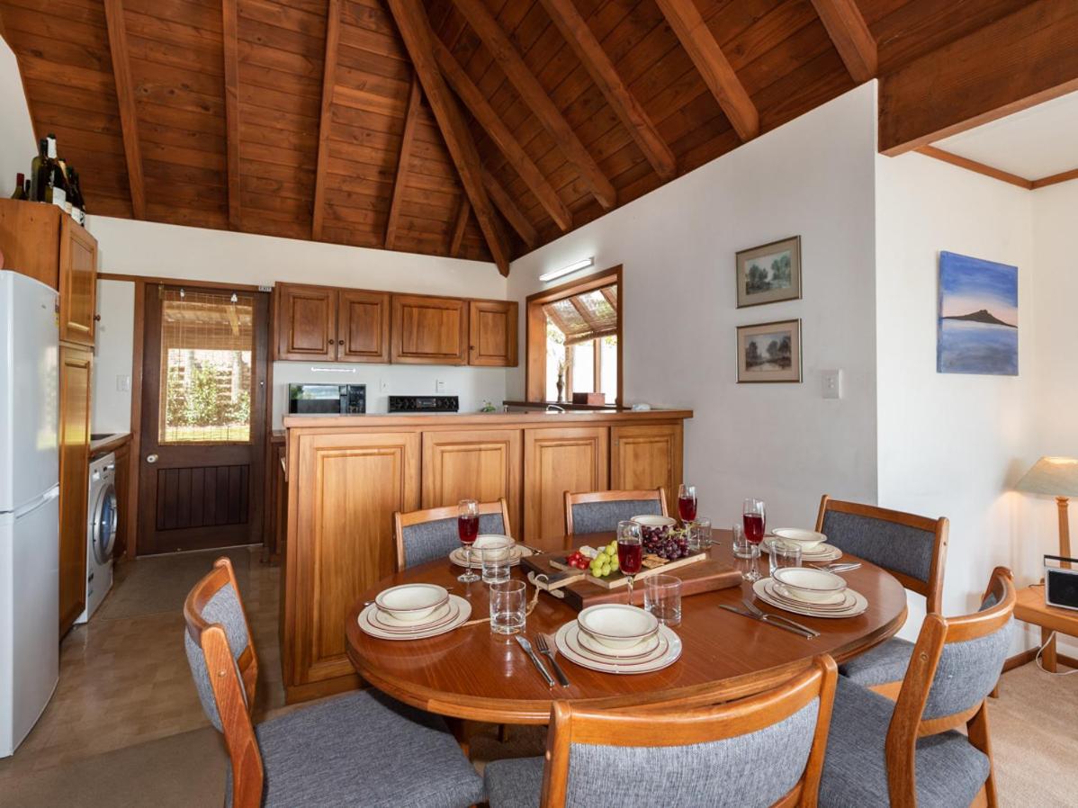 Te Maiki Escape - Russell Holiday Home - Housity