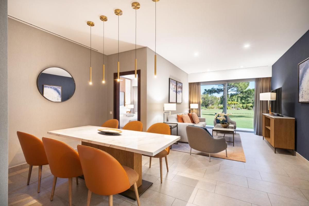 Uma área de estar em Wyndham Grand Algarve