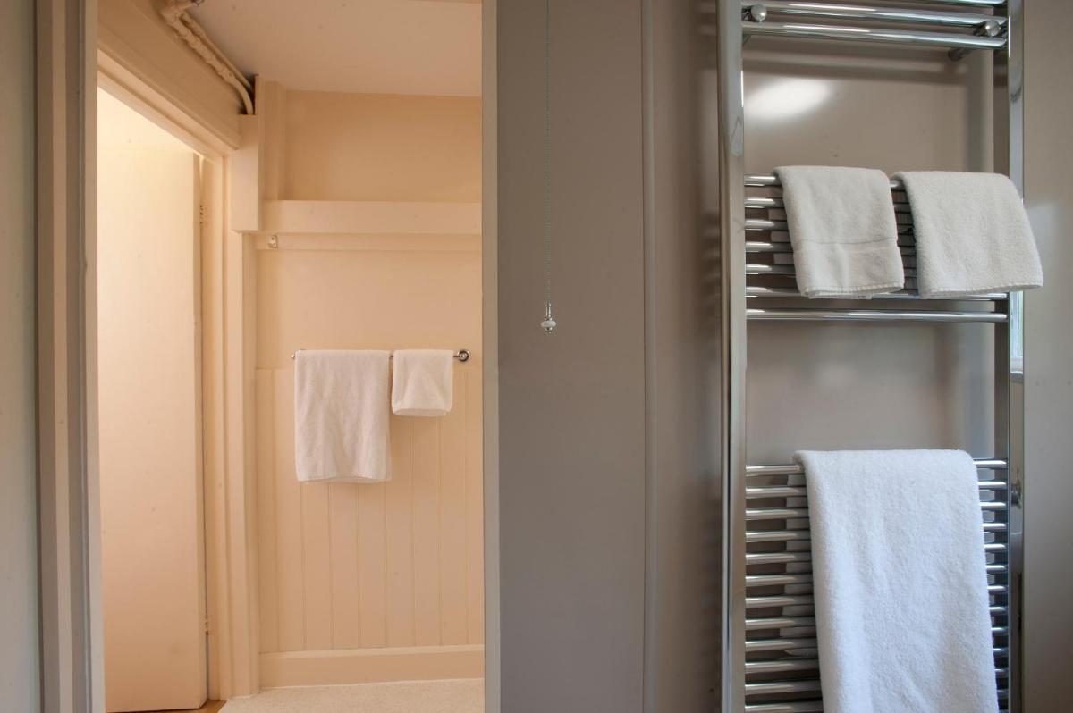 Madingley Hall - Housity