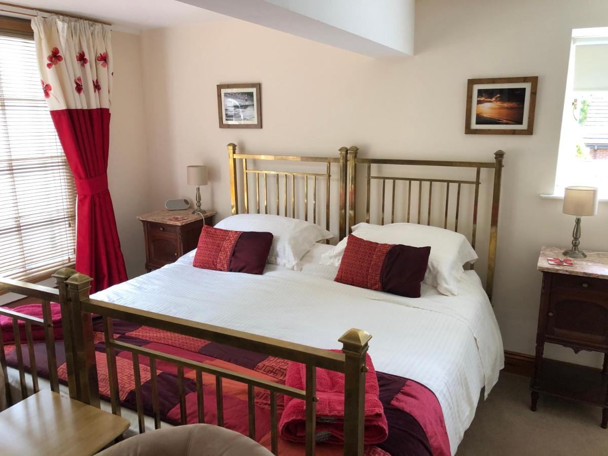 The Old Mill Bed and Breakfast - Housity