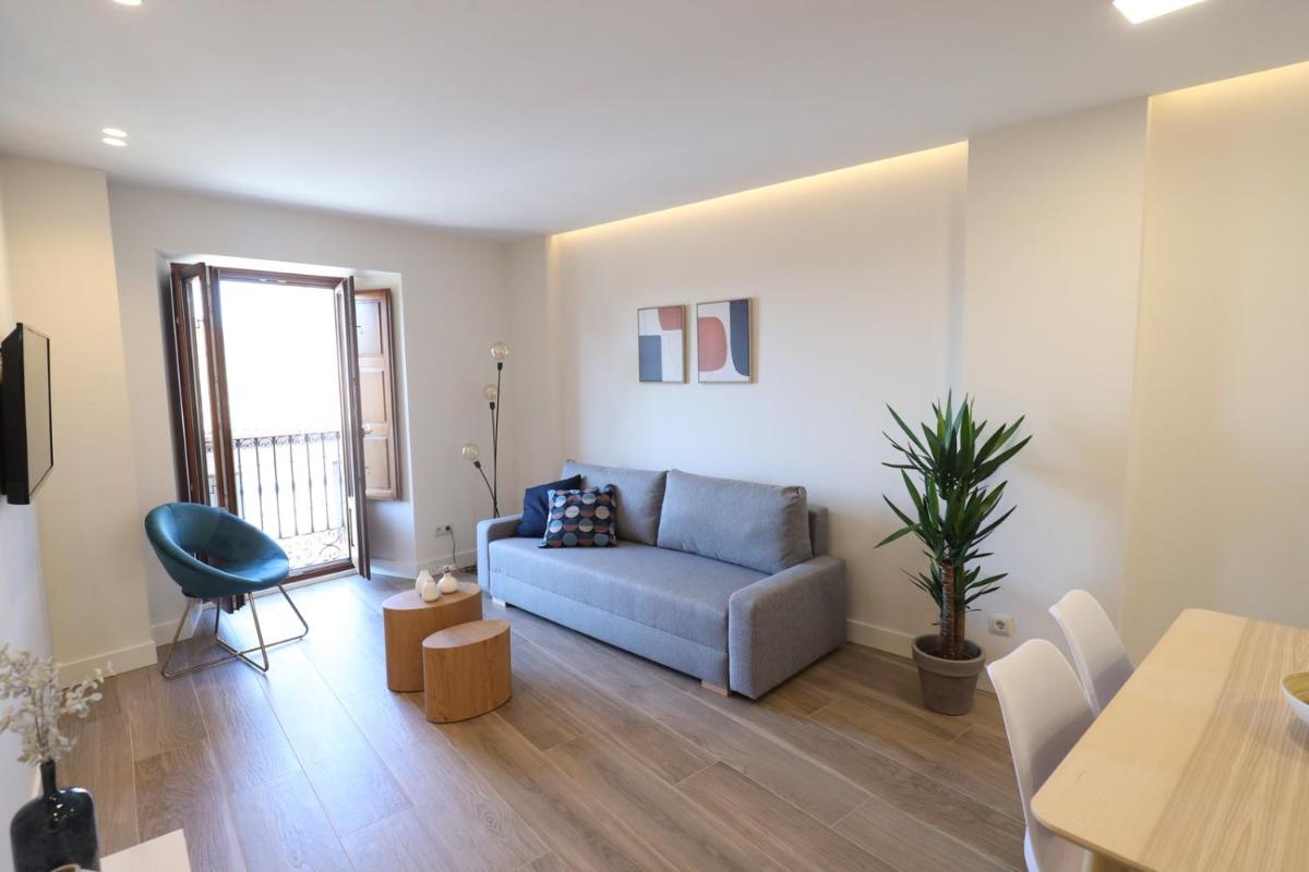 San Vicente Apartments - Housity