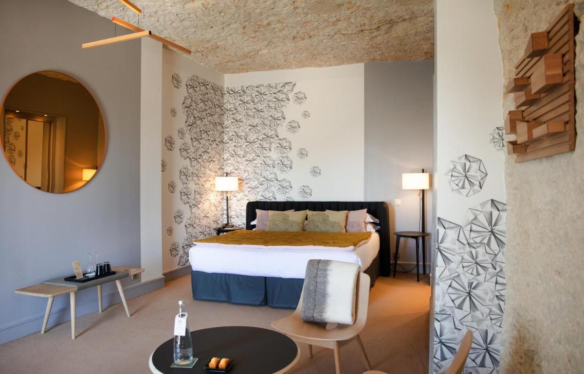 Hotel Les Hautes Roches - Housity