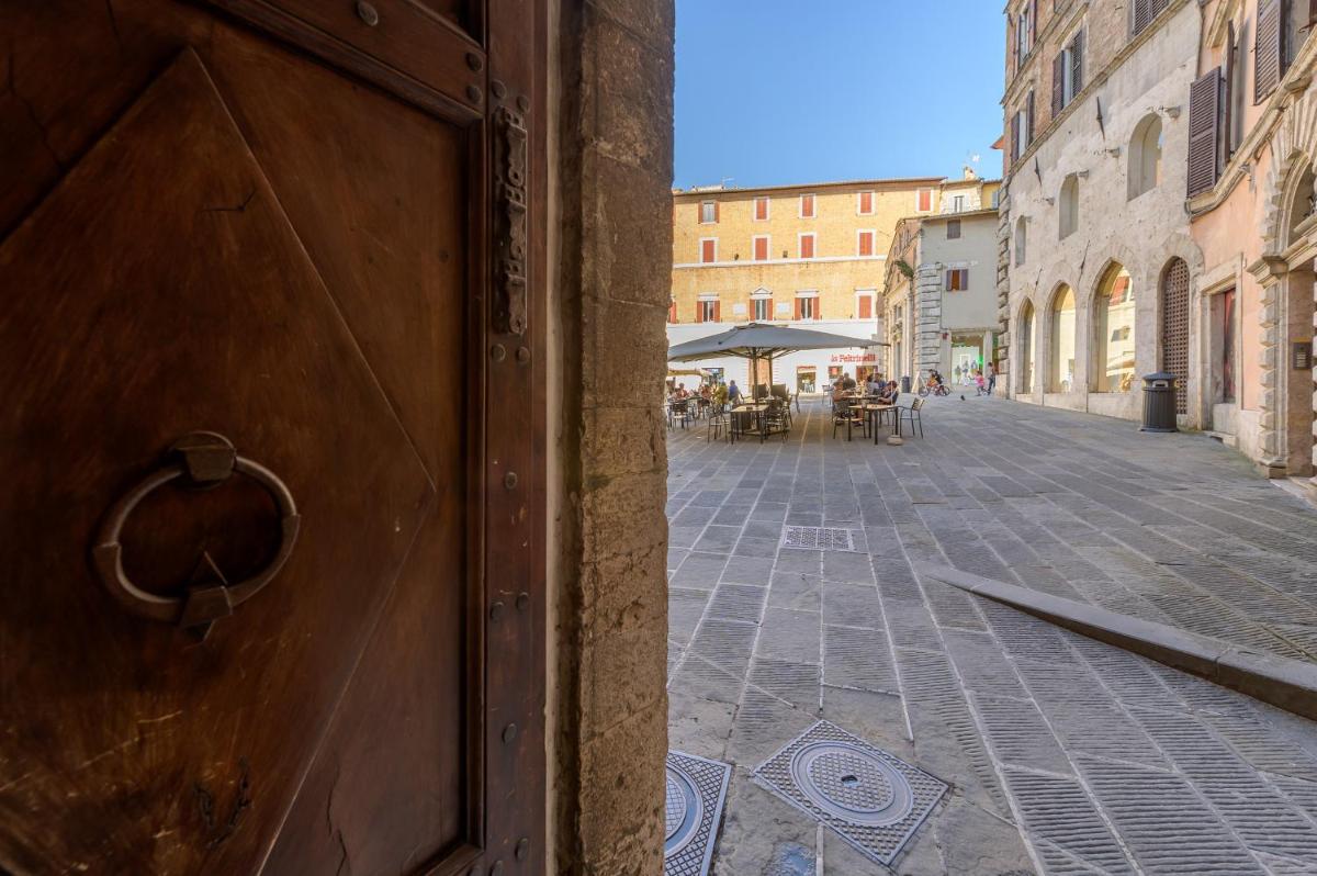 Monolocale su Corso Vannucci 2+2 - Housity