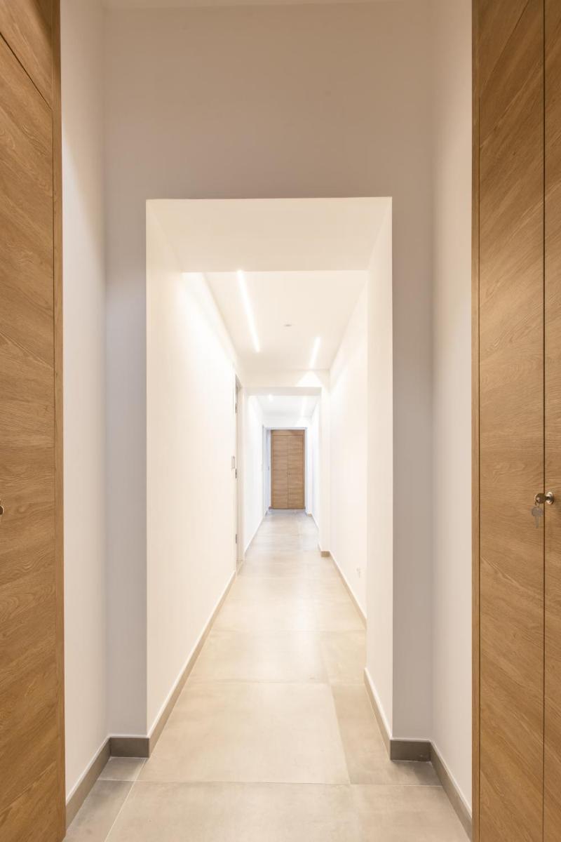 Lux Caracciolo - Housity