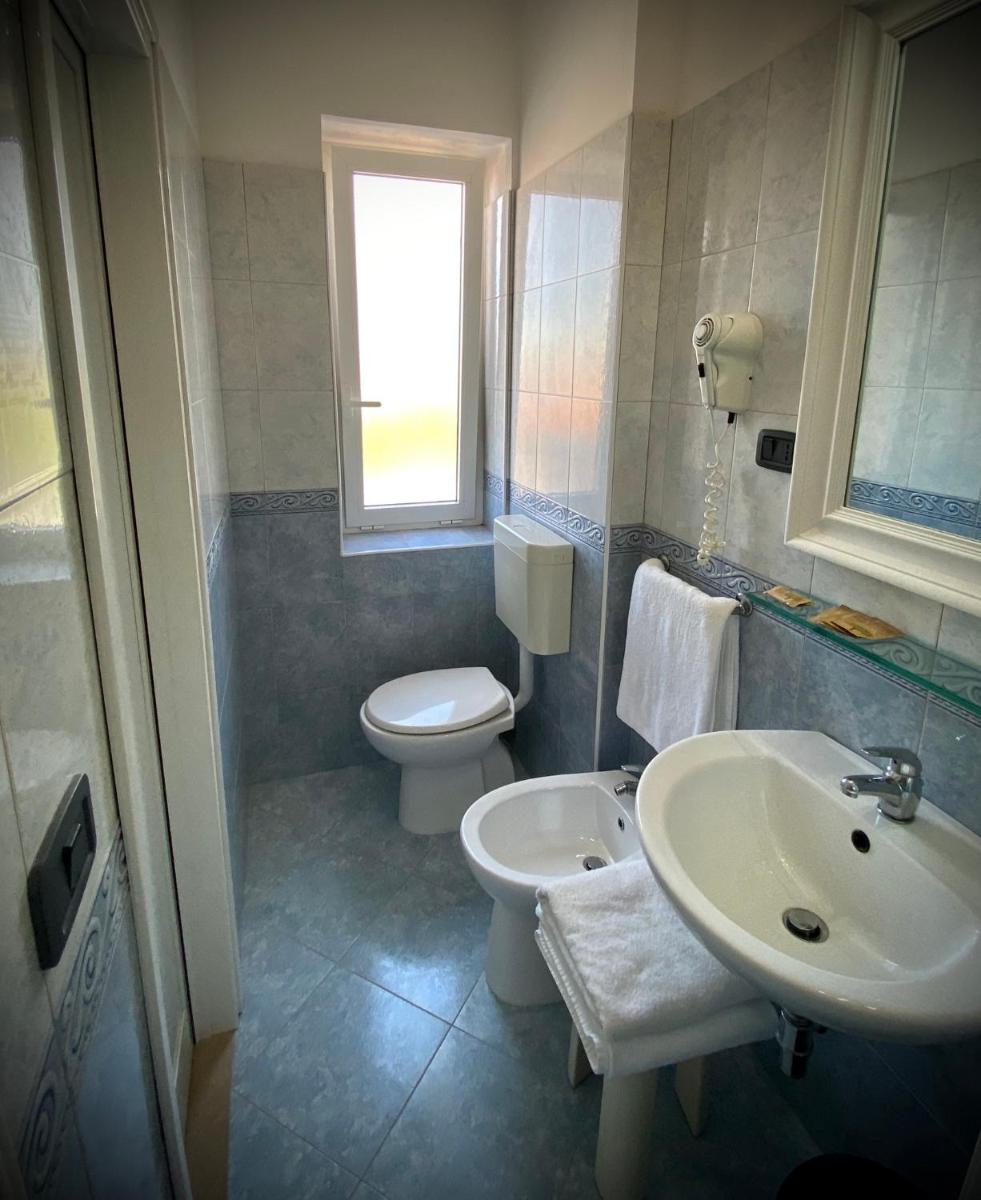 HOTEL D'ANNUNZIO - Housity