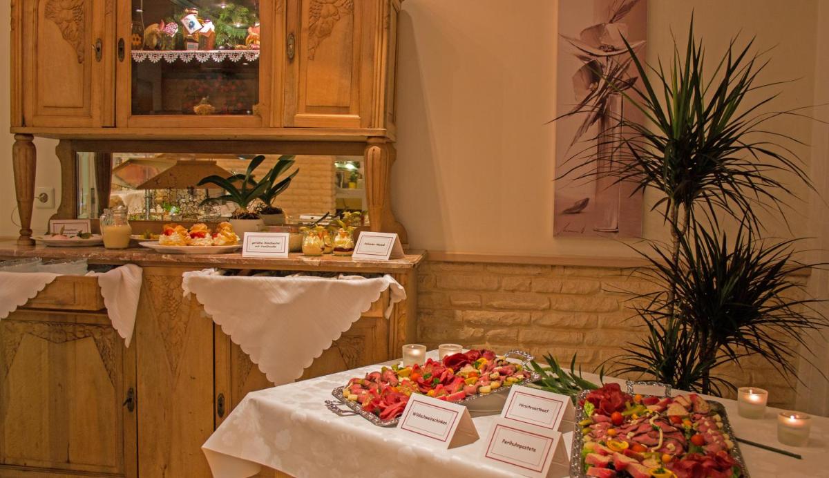 Landhotel Zum Hasen Hein - Housity