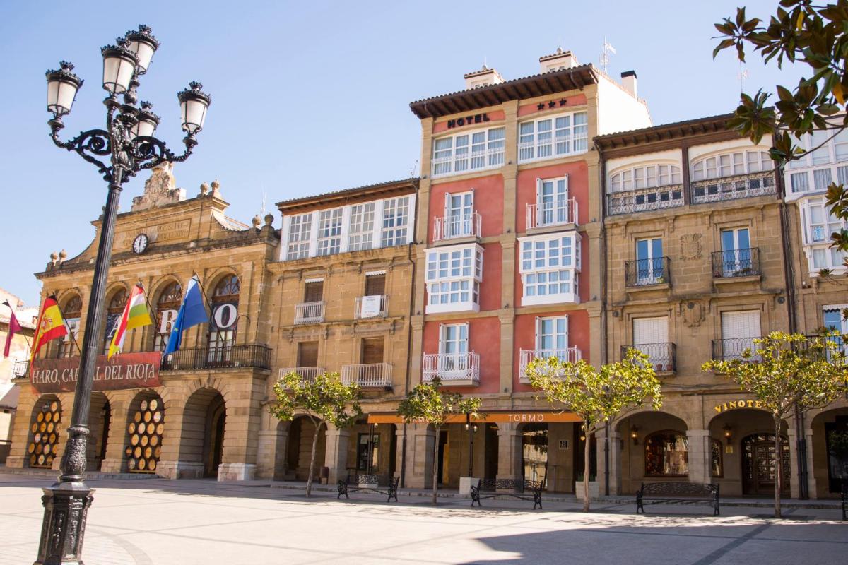 Hotel Plaza De La Paz - Housity