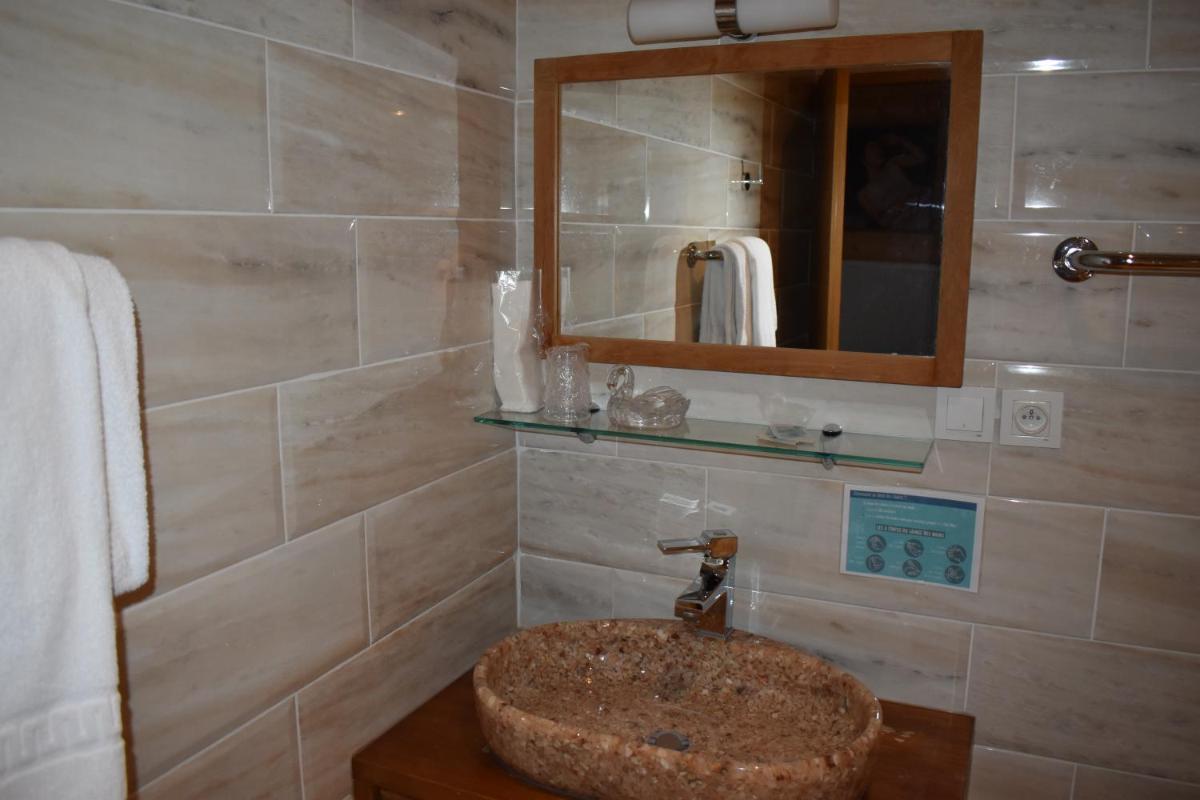 Hôtel Le Sauvage - Housity