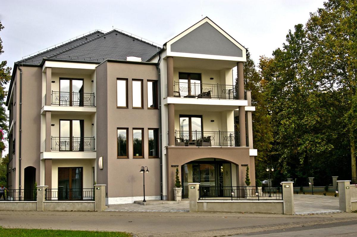 Boutique Hotel Divina - Housity