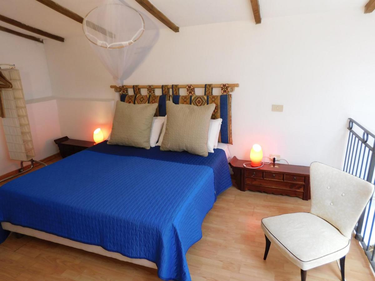 Appartamento con piscina immersa nel verde - Housity