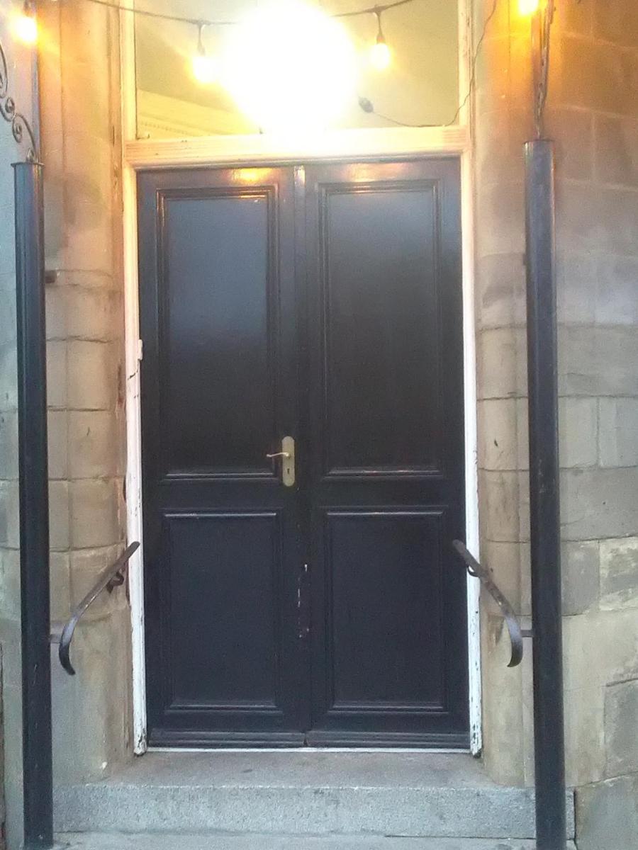 Newcastle West Hotel & Bar - Housity