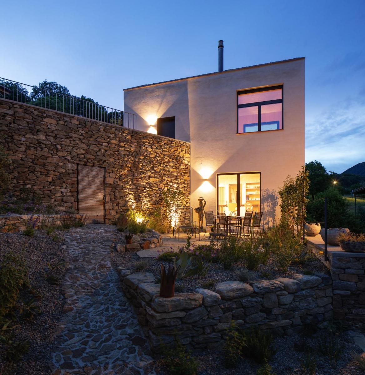 House of retreat Strada Vegia de Brén 9 Nr-01223 - Housity