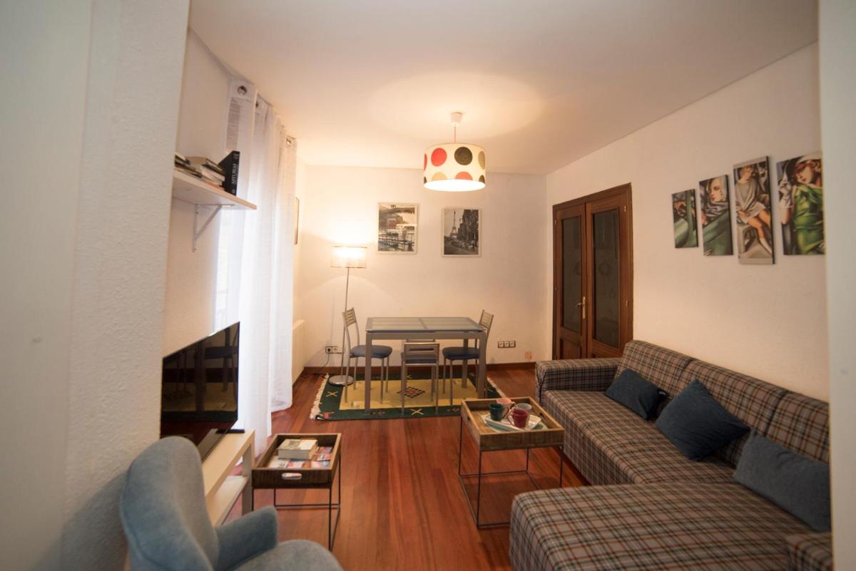 Apartamento en Cimadevilla junto al Puerto Deportivo - Housity
