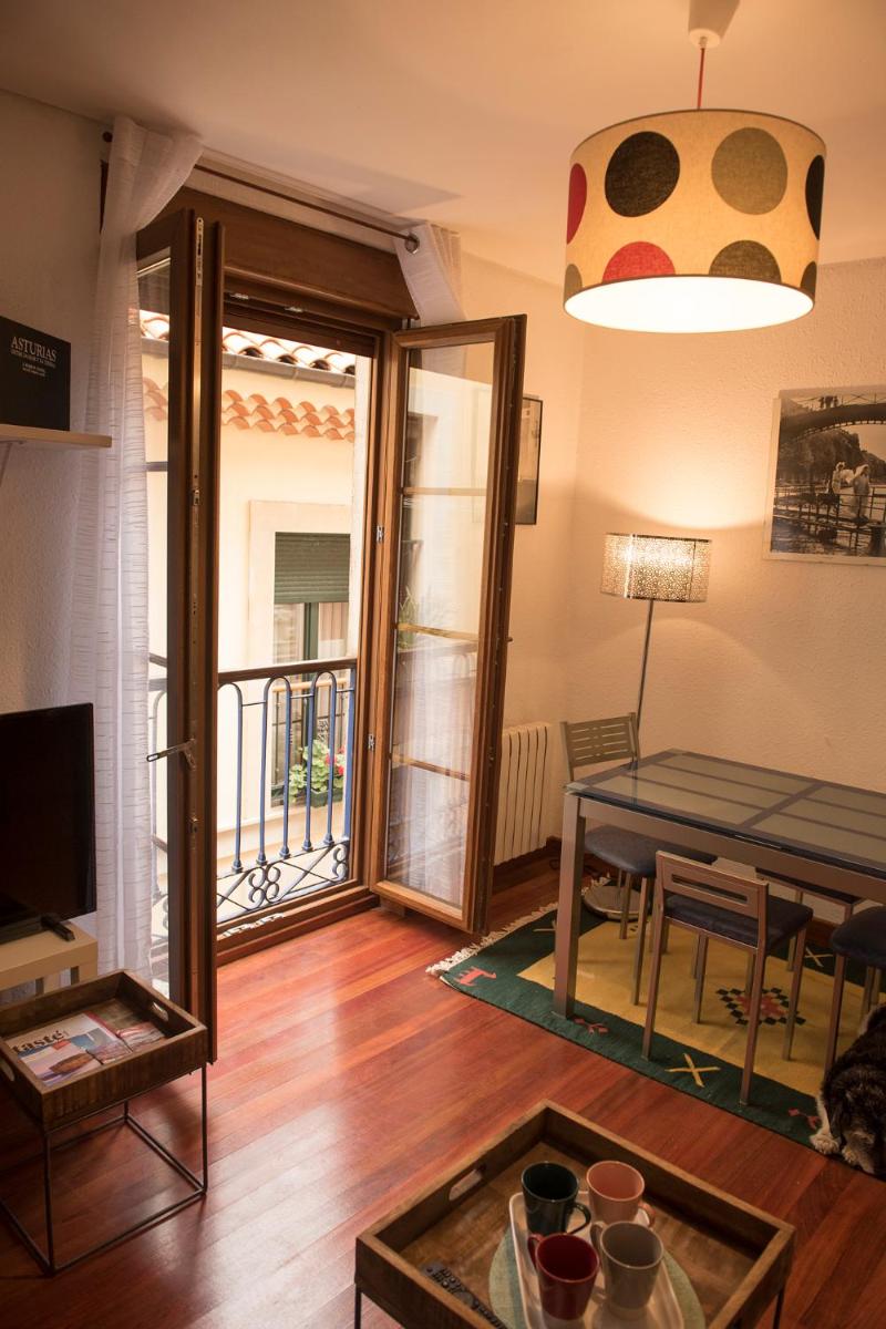 Apartamento en Cimadevilla junto al Puerto Deportivo - Housity