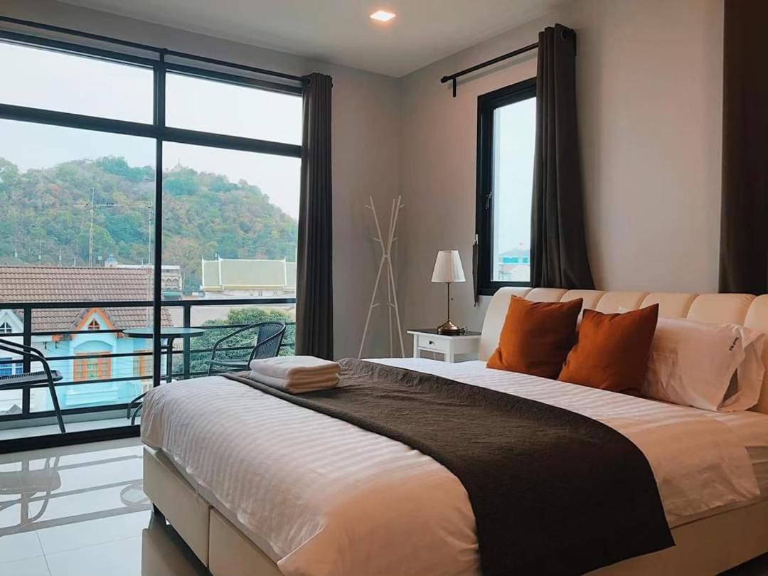 DAAD FAH home and cafe - Housity