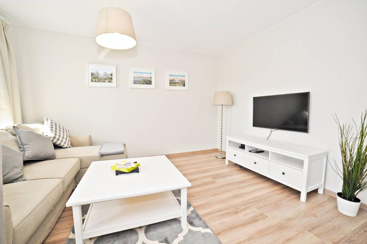 Deluxe Modern Apartment Victoria Residence by Grand Apartments - Housity