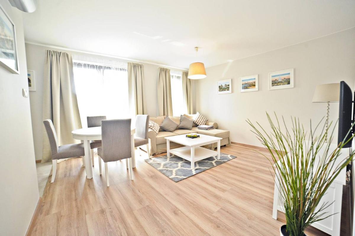 Deluxe Modern Apartment Victoria Residence by Grand Apartments - Housity