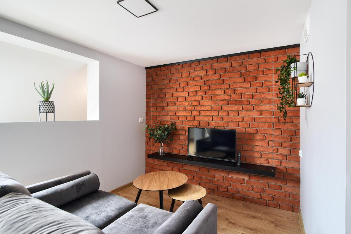 Apartament IX Wieków, Faktura VAT, CENTRUM PARKING VERY GOOD LOCATION TWO BEDROOMS 50 M2 - Housity