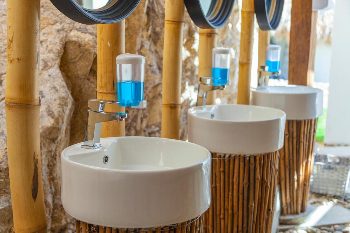 Hotel Marina Resort & Beach Club - Housity