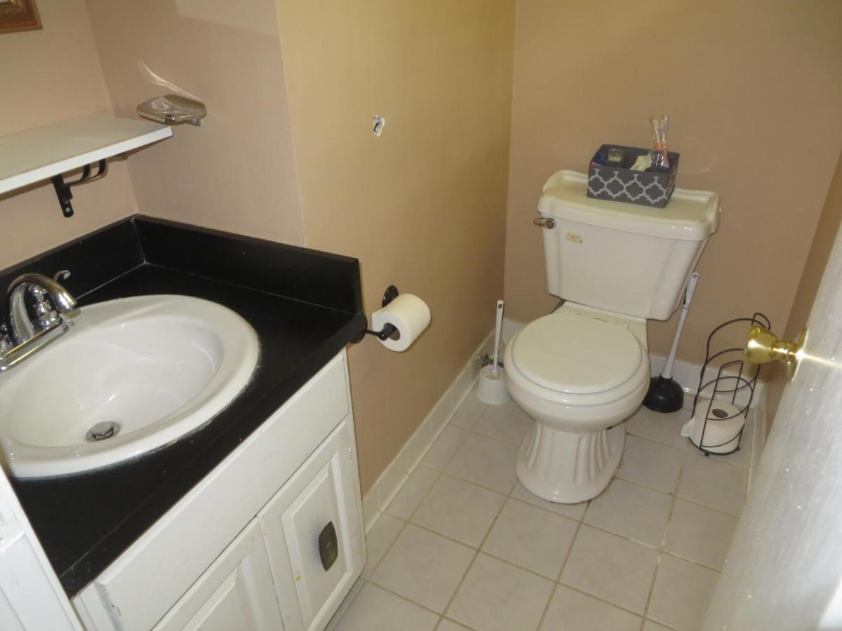 Atlanta Hartsfield Airport Guesthouse - Netflix Disney Amzn - Housity