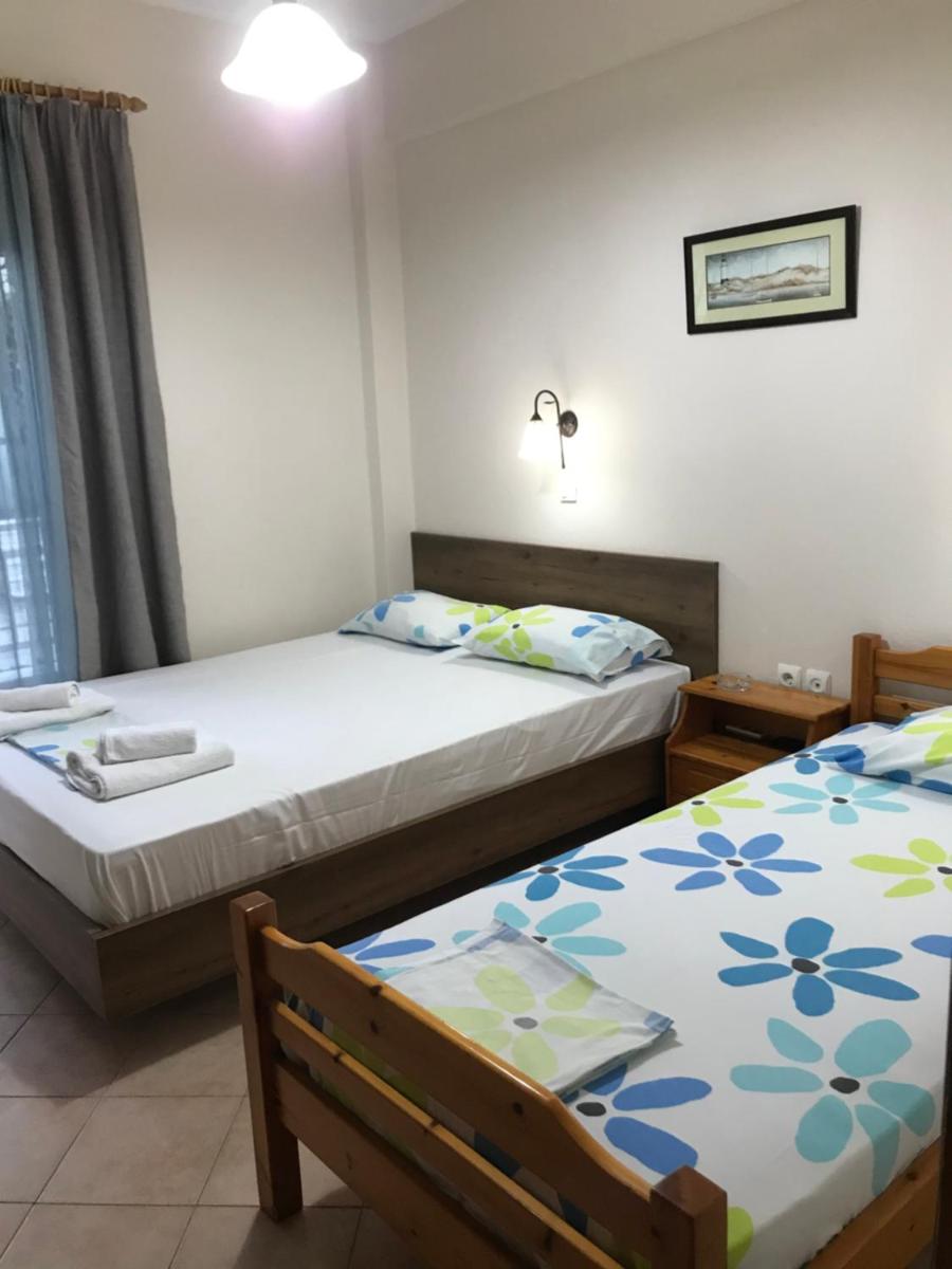Suitetrails - Giorgos Apartments Square
