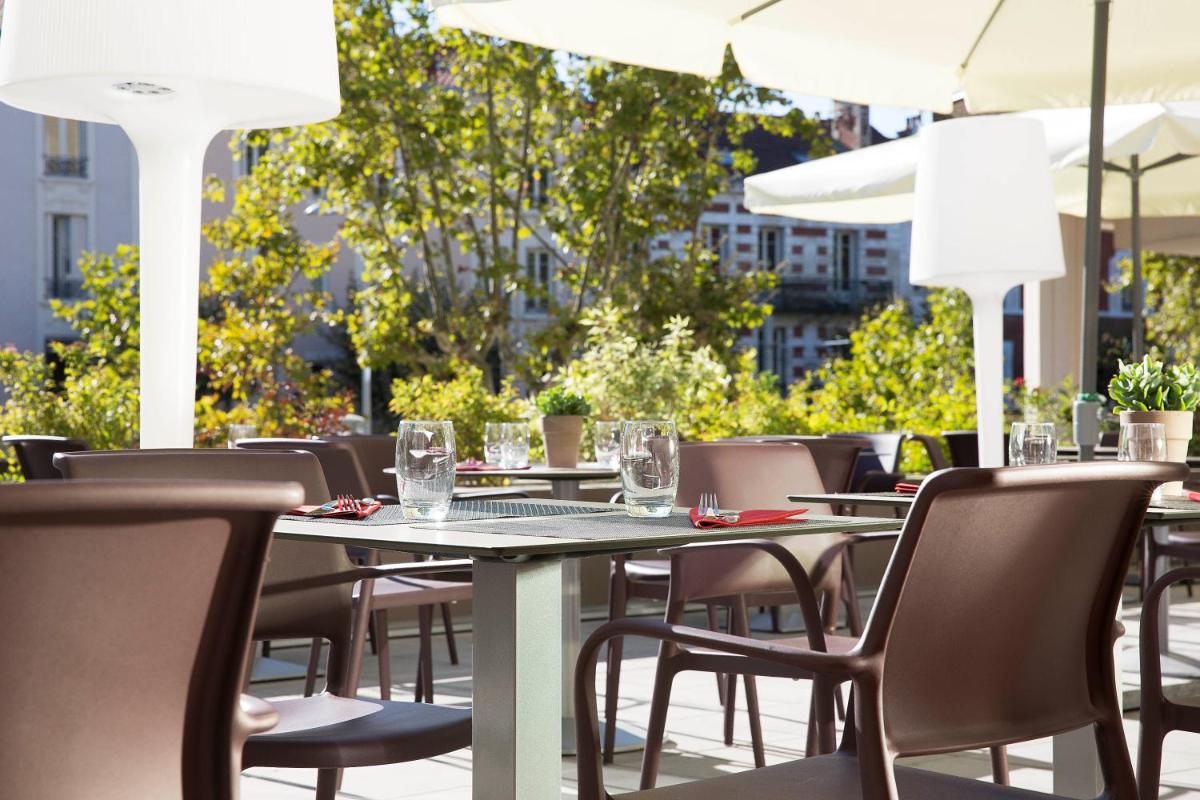 Restaurant ou autre lieu de restauration dans l'établissement Oceania Clermont Ferrand