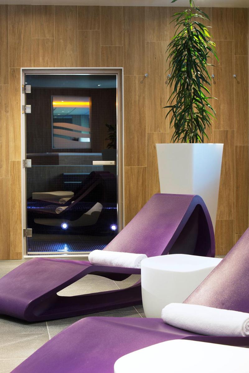 Coin salon dans l'établissement Oceania Clermont Ferrand