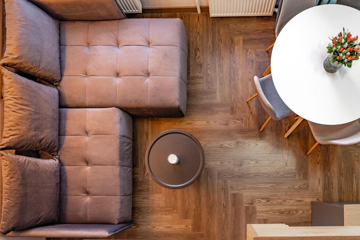 River house apartments - Housity