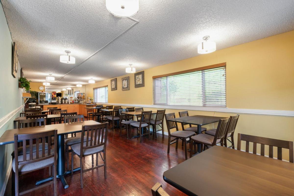 Sutton Suites Hotel - Housity