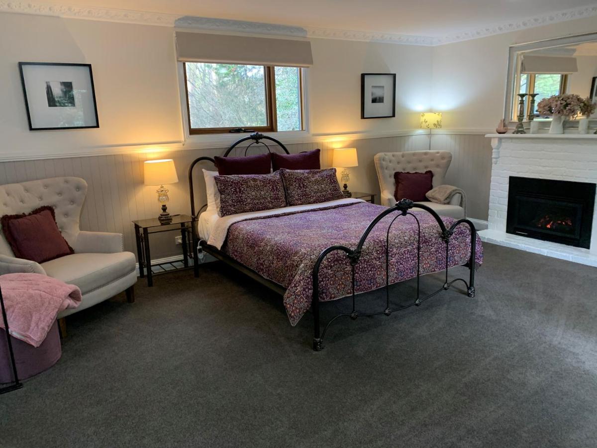 Clarendon Cottages - Housity