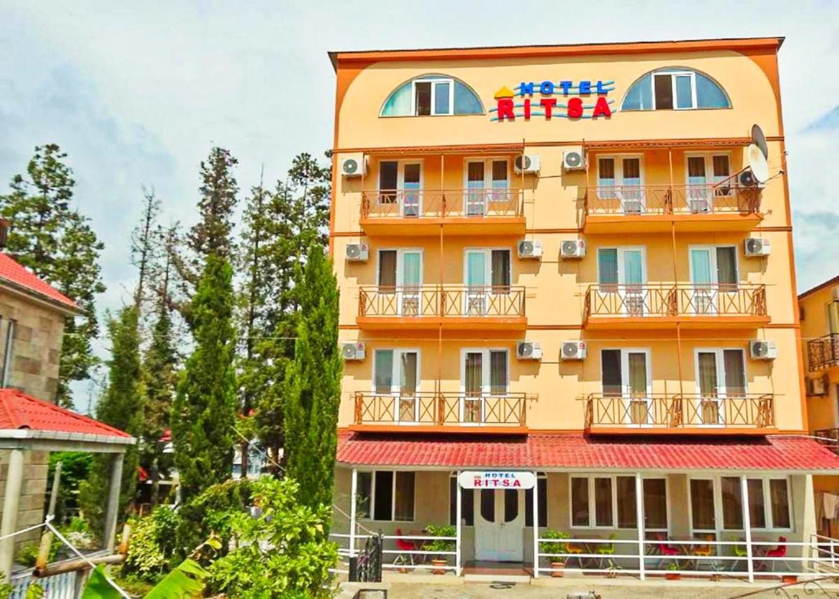 Hotel Ritsa - Housity