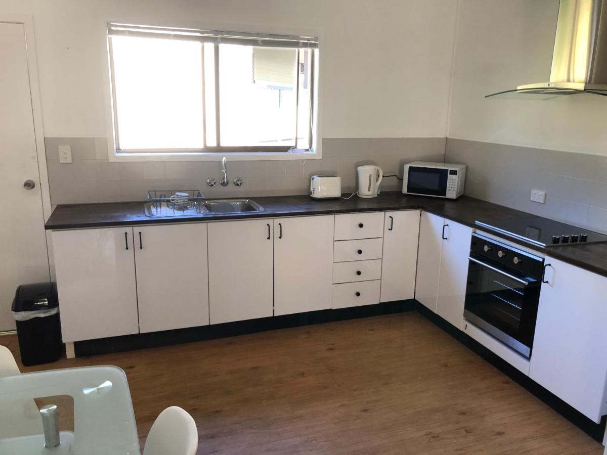 Airlie Getaway Unit 1 - Housity