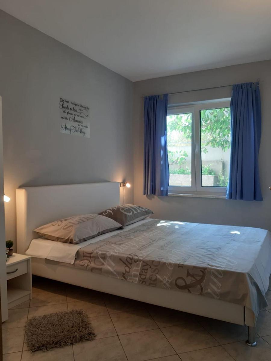 Apartments Iris - Housity