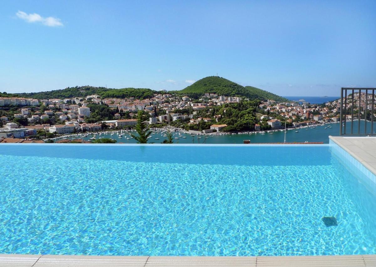 Hotel Adria - Housity