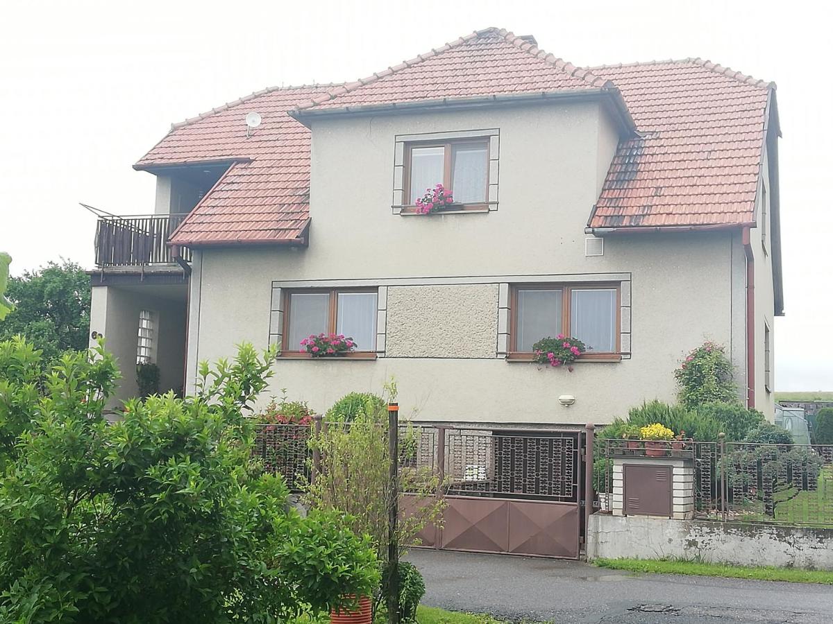 Apartmán Za kostelem - Housity